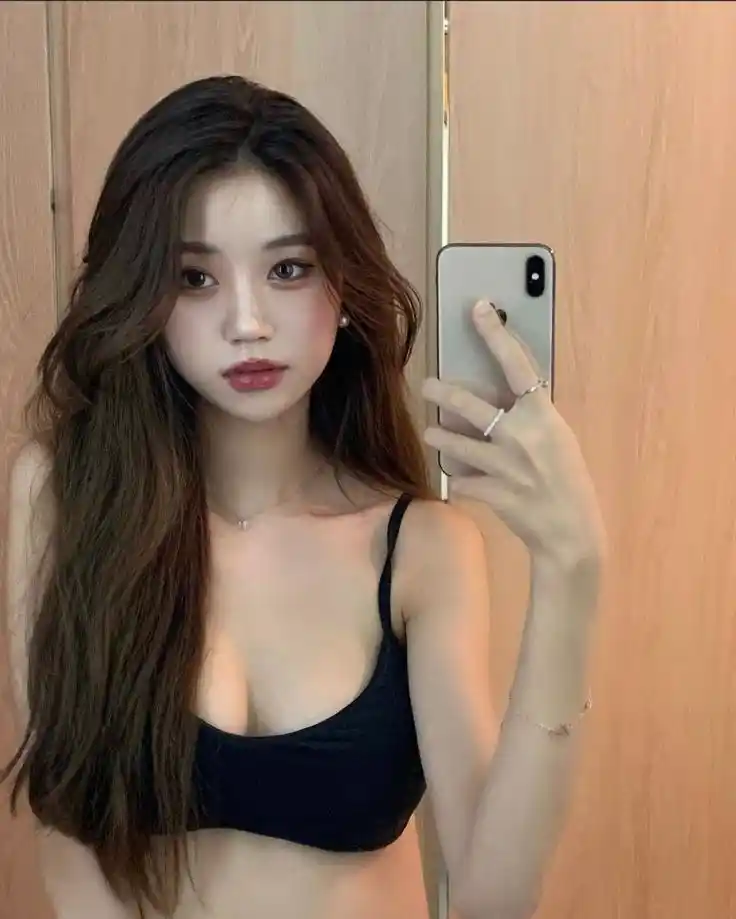 aesthetic-korean-girl-dp-images aesthetic-korean-girl-dp-images