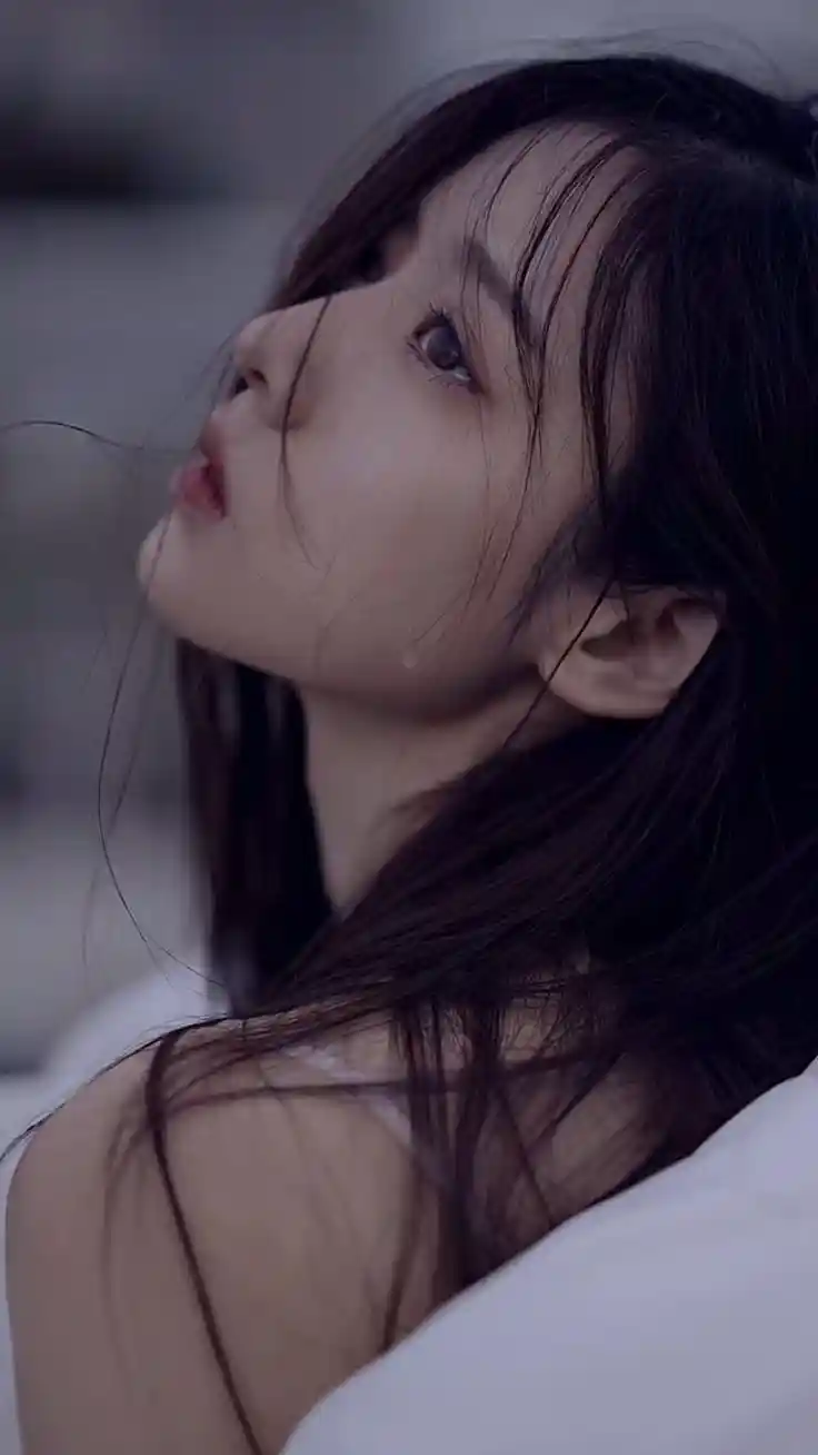 broken-heart-alone-sad-girl-dp broken-heart-alone-sad-girl-dp