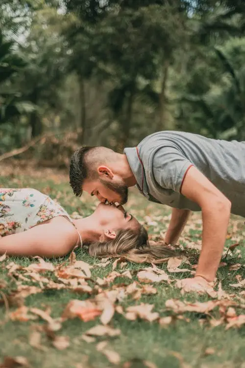cute-couple-dp cute-couple-dp