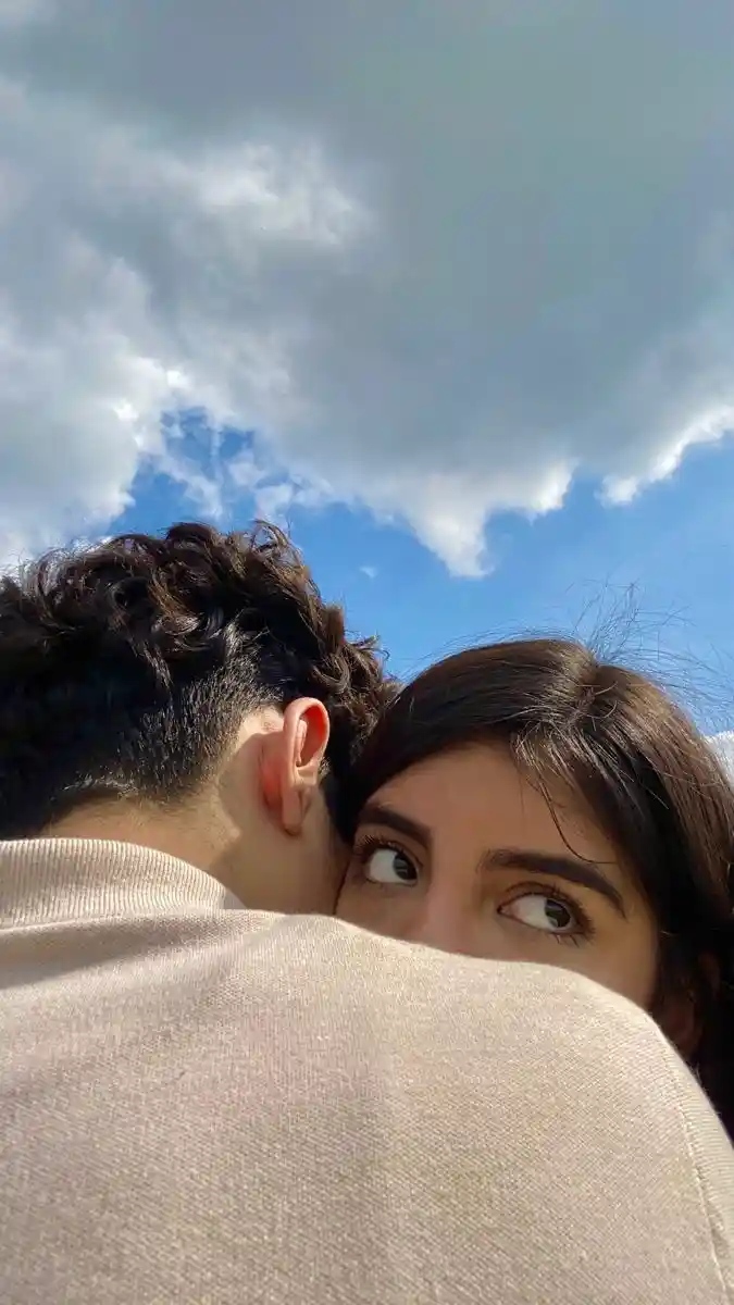 profile-love-dp profile-love-dp