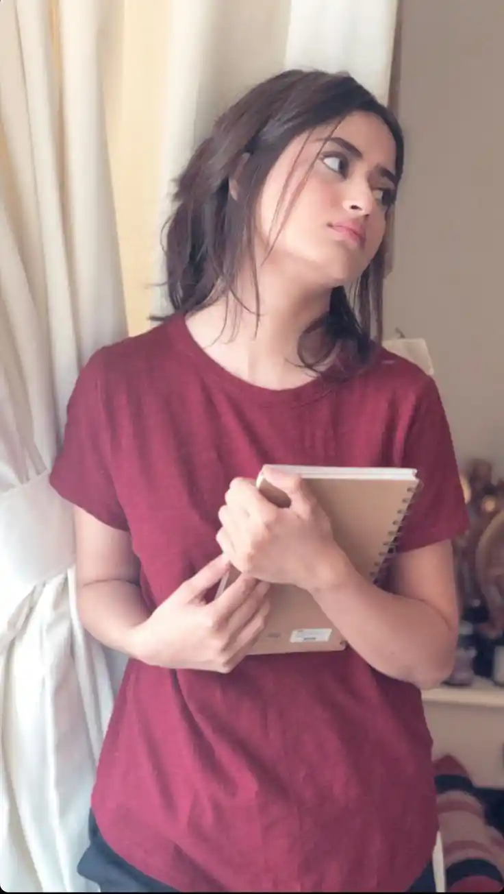 real-cute-girl-pic real-cute-girl-pic