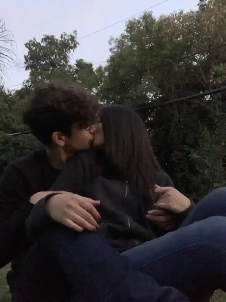 romantic-love-couple-dp romantic-love-couple-dp