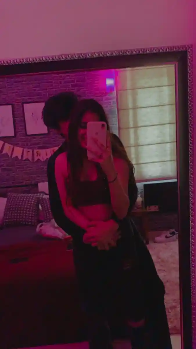 romantic-love-couple-dp romantic-love-couple-dp