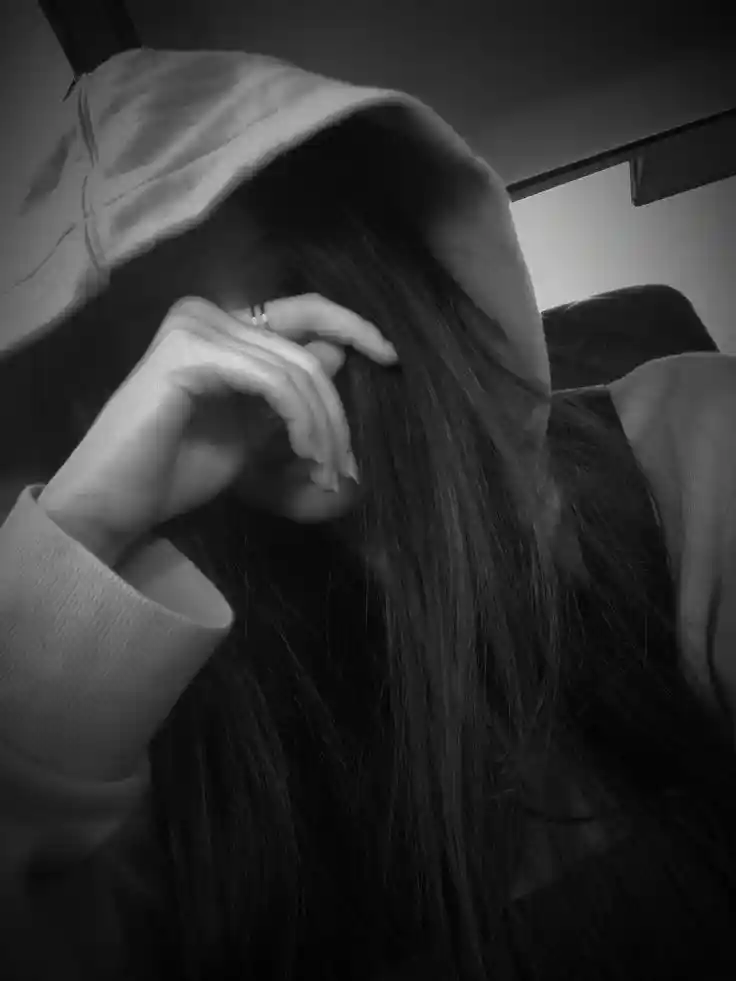 sad-girl-profile-pictures sad-girl-profile-pictures