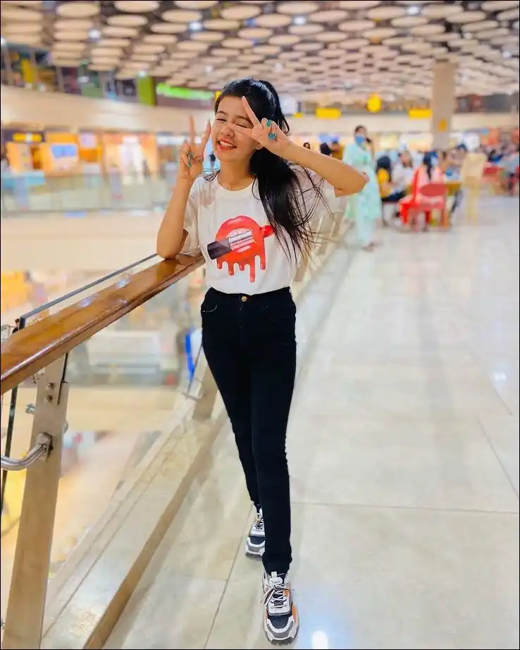 stylish-girls-dp-images stylish-girls-dp-images