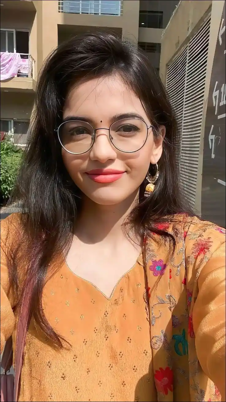 stylish-girls-dp-images stylish-girls-dp-images