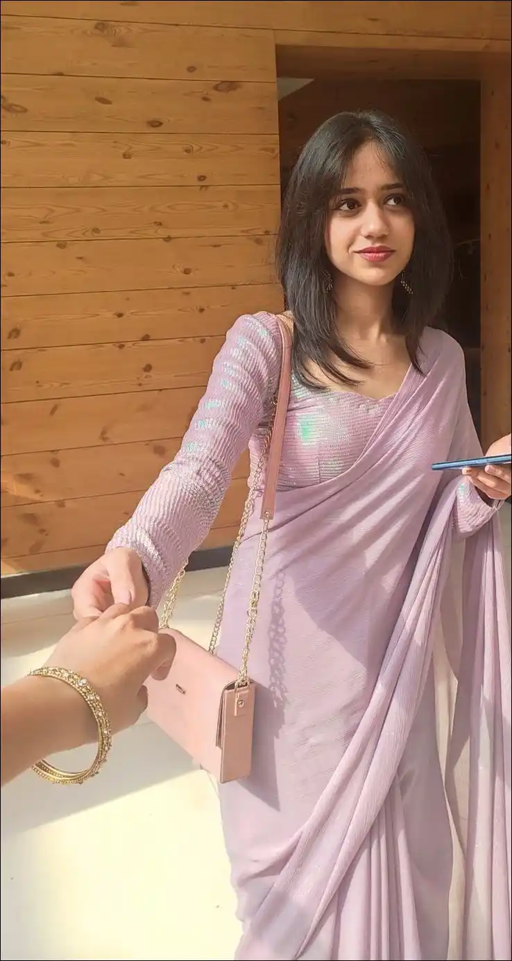 stylish-girls-dp-images stylish-girls-dp-images