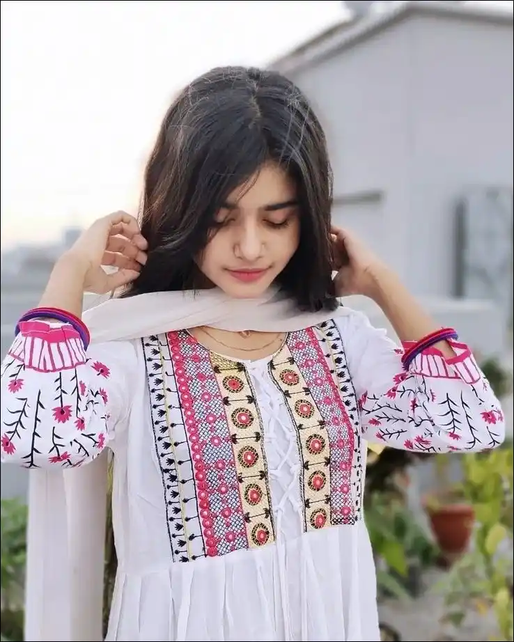 stylish-girls-dp-images stylish-girls-dp-images