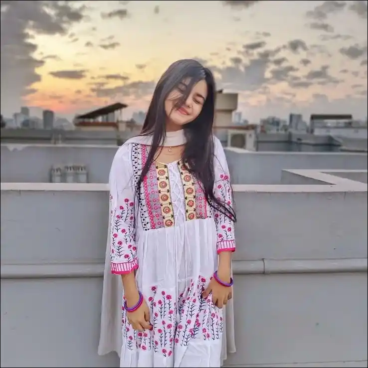 stylish-girls-dp-images stylish-girls-dp-images